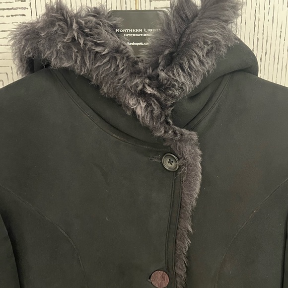 Luxurious Hooded Shearling -Genuine Vintage - Picture 6 of 16